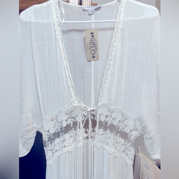Other - NWT Tie-Front Duster Kimono (White) Size Small